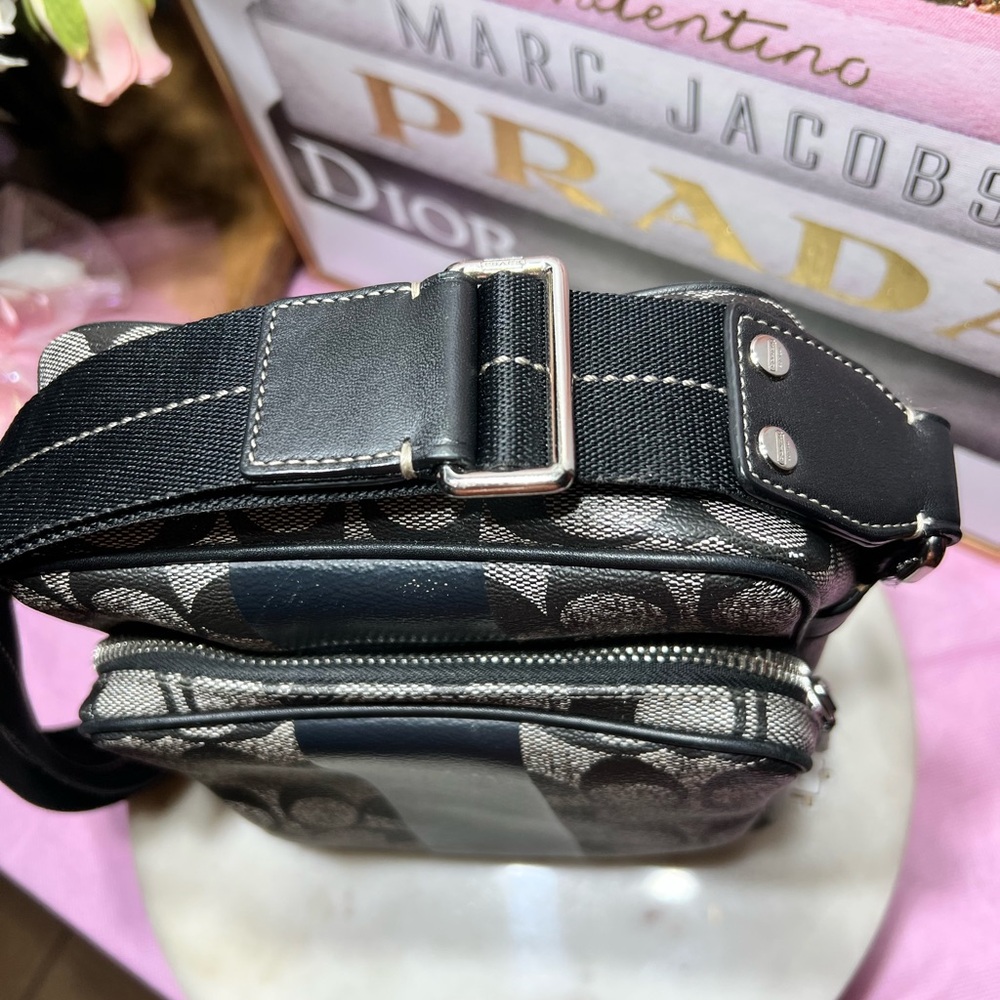 Coach Black and Gray Men's Bag GUC - Picture 9 of 14
